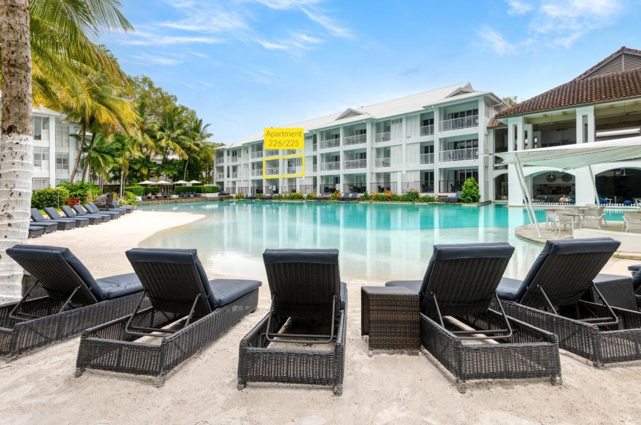 Beach Club Port Douglas Luxury Apartments מראה חיצוני תמונה