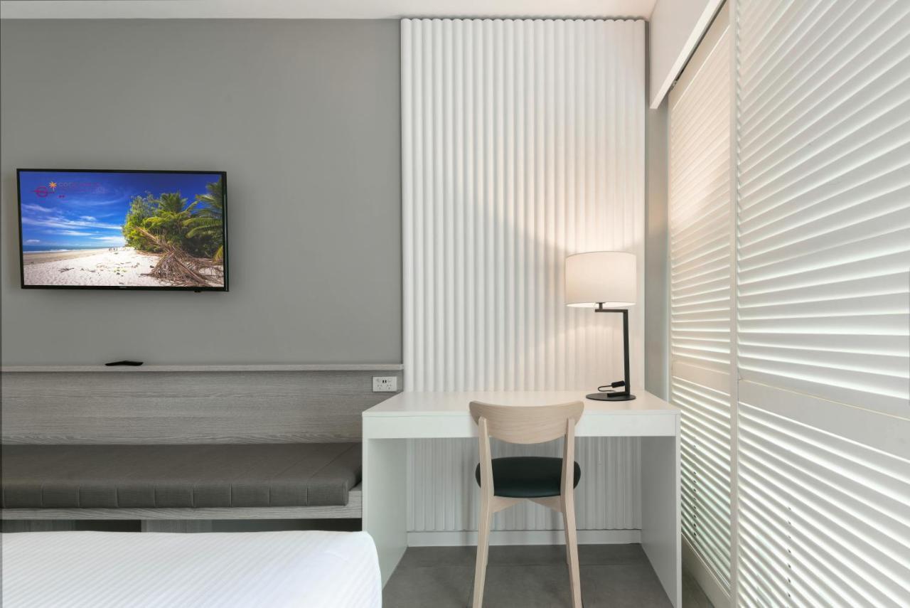 Beach Club Port Douglas Luxury Apartments מראה חיצוני תמונה